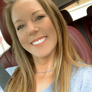 LaurenMartin-9a's avatar